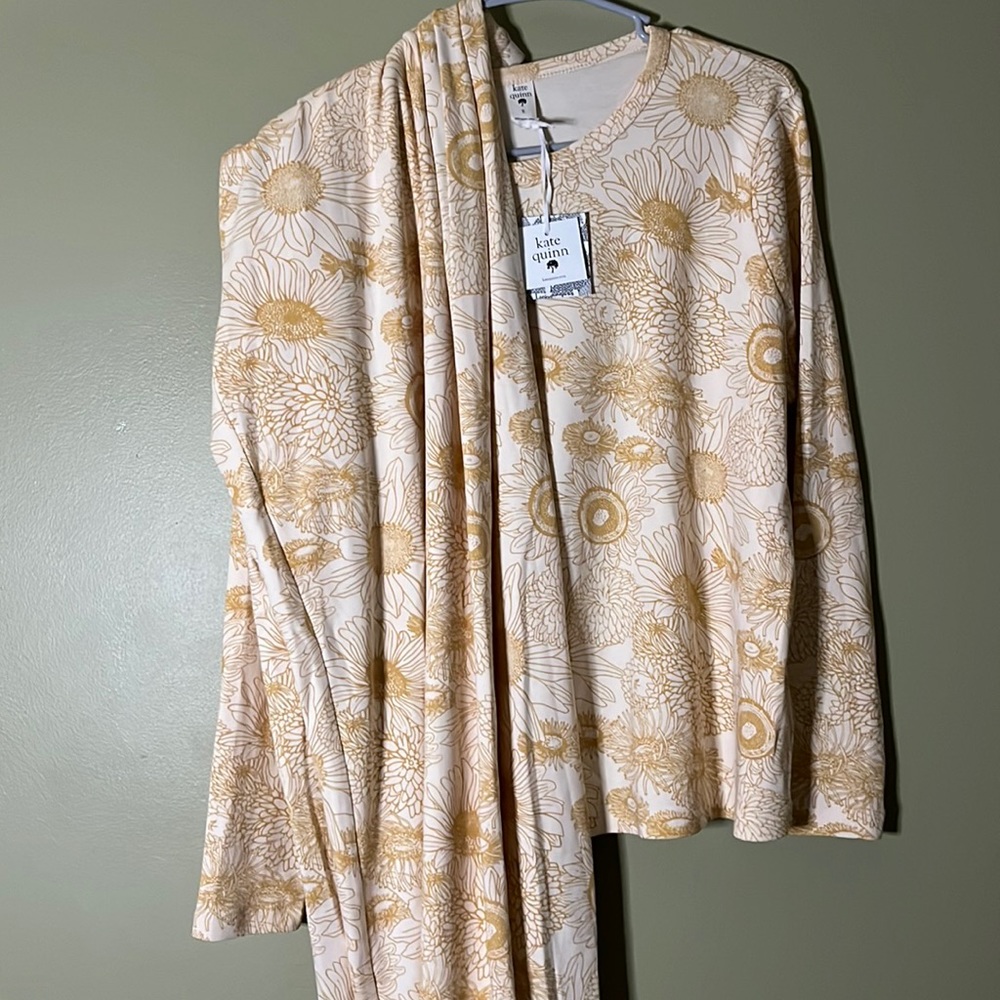 NWT Kate Quinn Top and Bottom Set